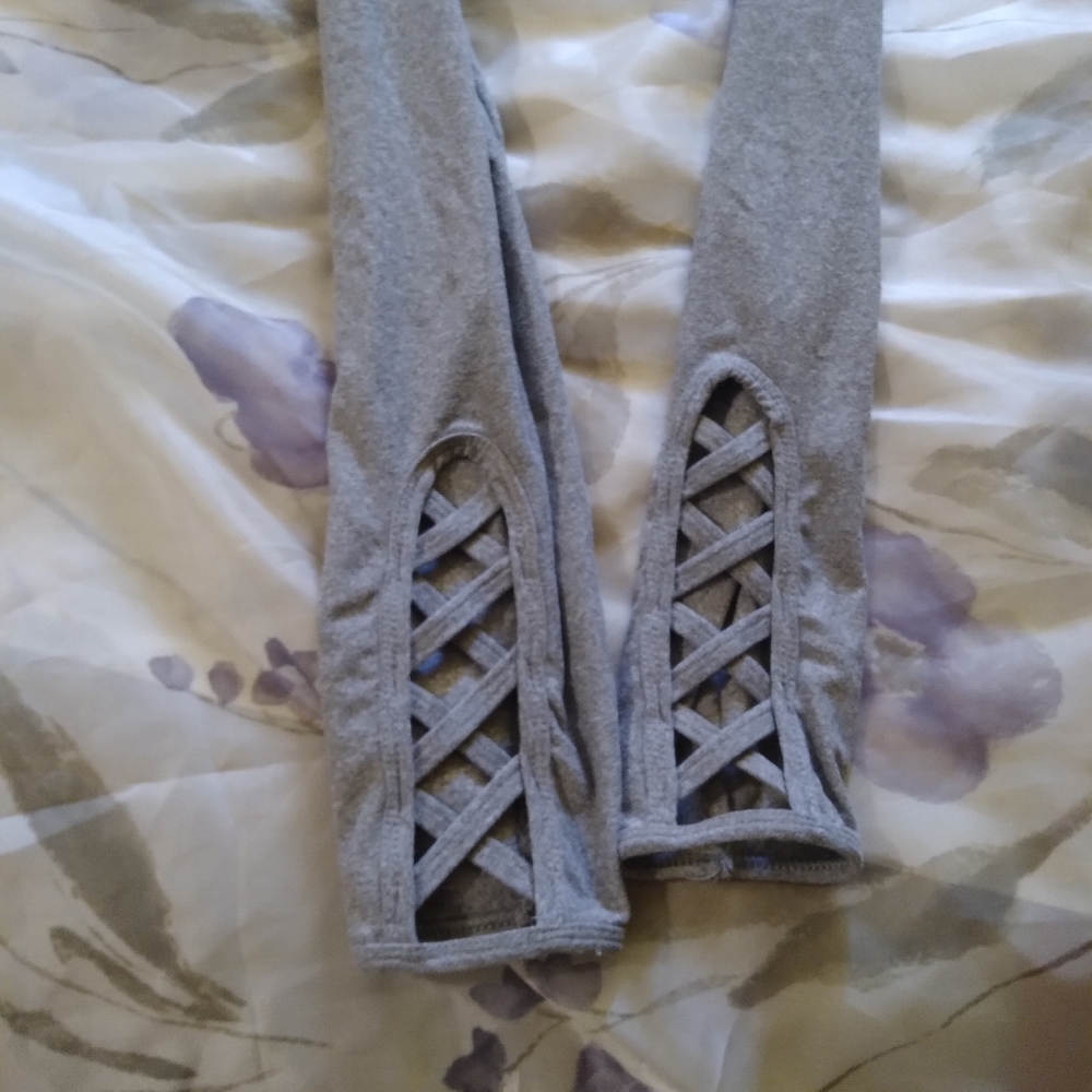 LEGGINGS - Picture 2 of 3
